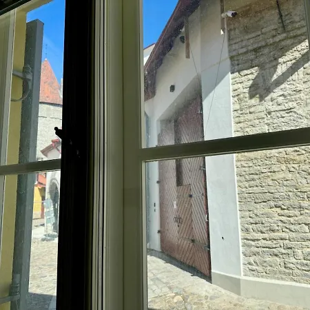 Luxury In The Heart Of Old Town Apartment