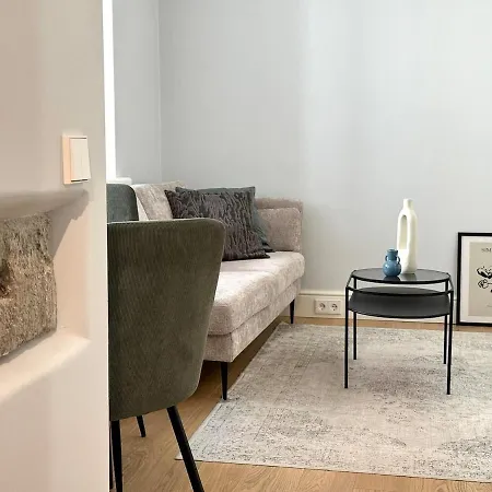 Luxury In The Heart Of Old Town Apartament