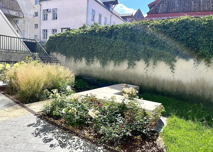 Luxury In The Heart Of Old Town تالين