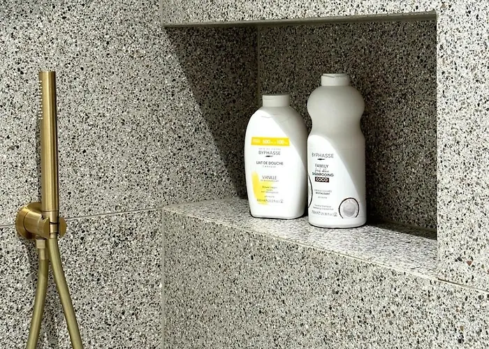 Luxury In The Heart Of Old Town تالين