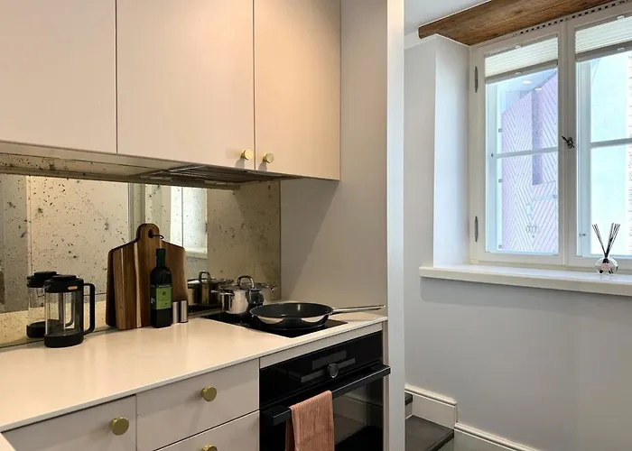 Luxury In The Heart Of Old Town 아파트